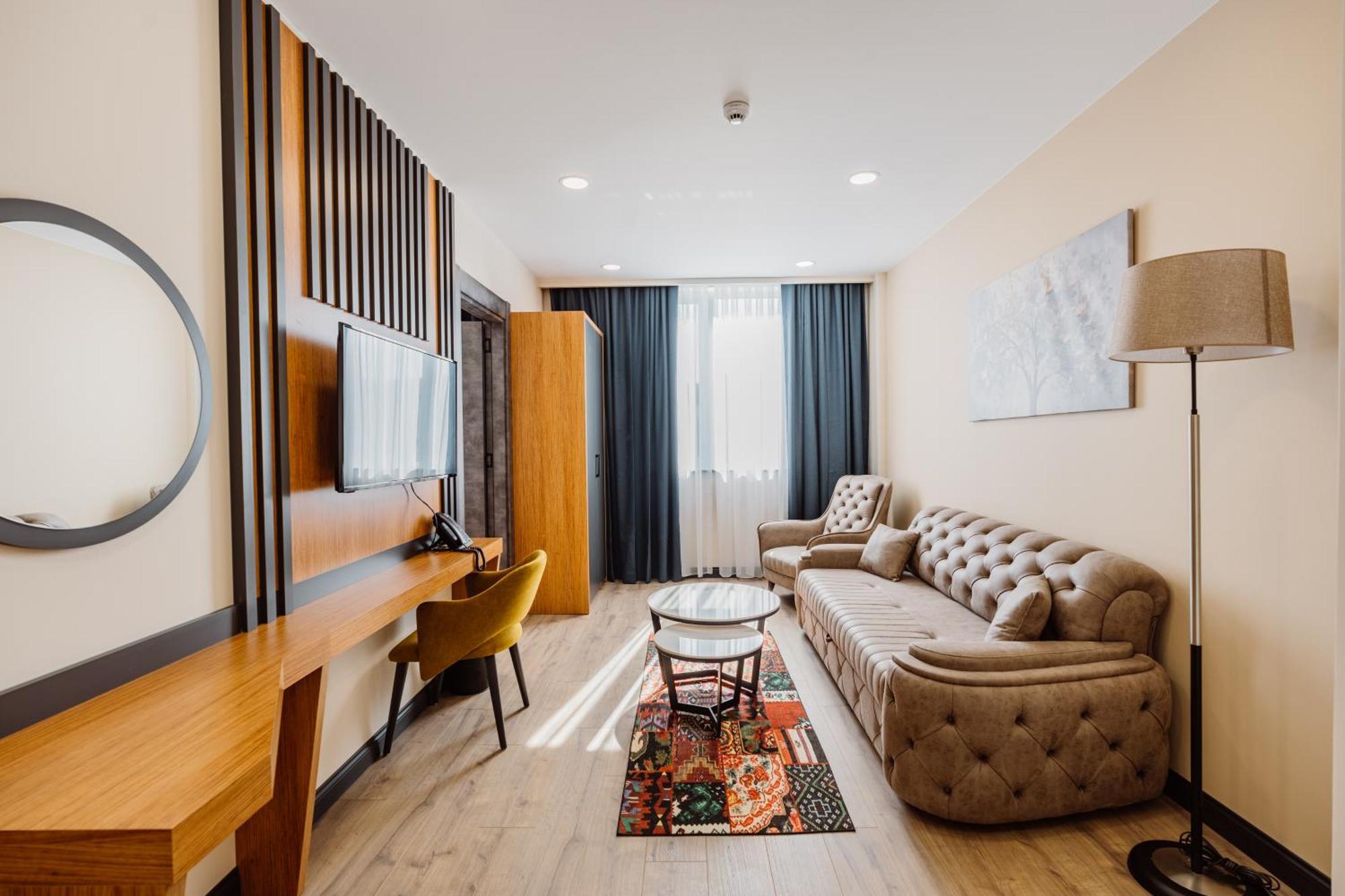 Best Western Plus Batumi Exterior foto