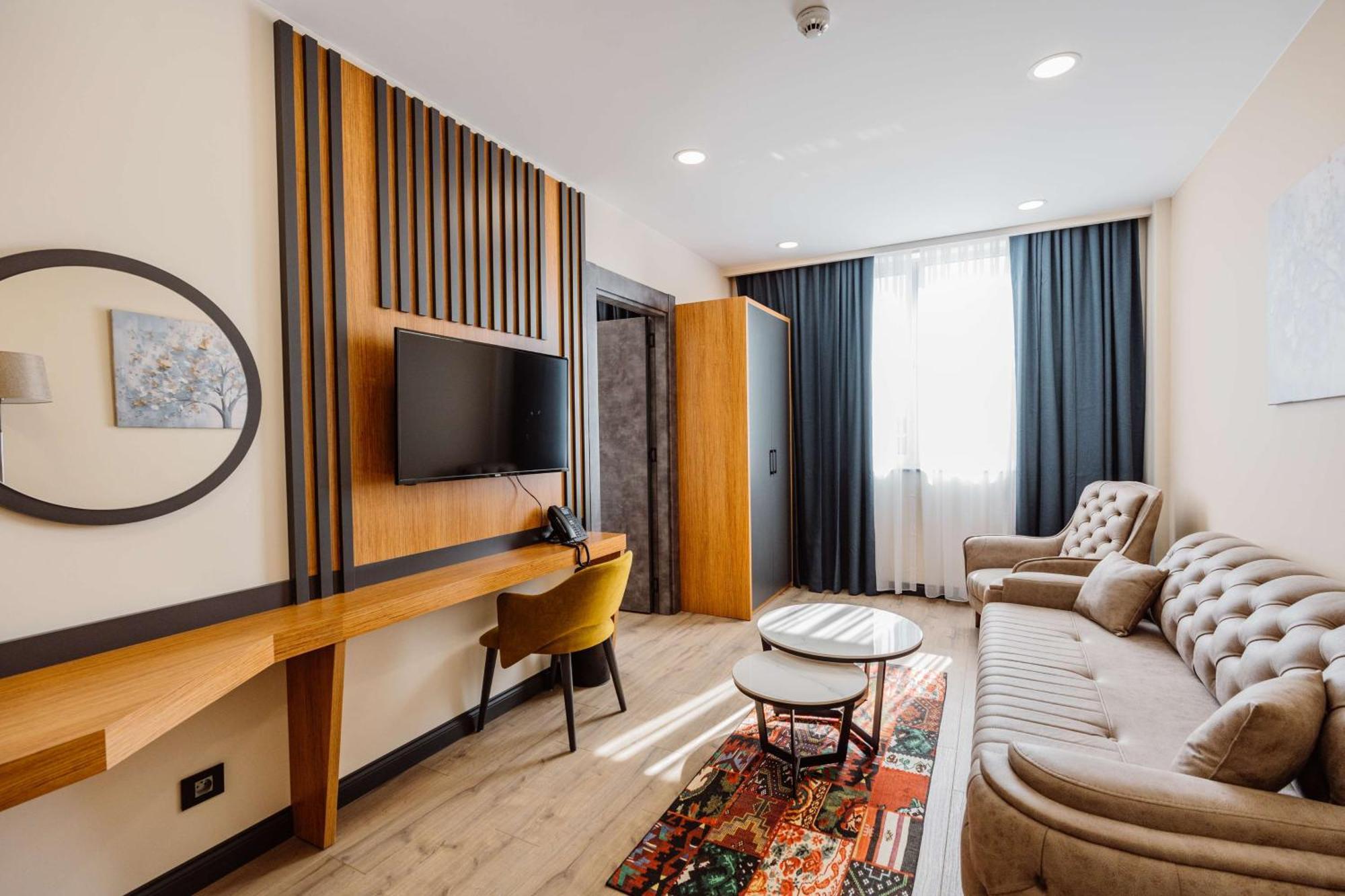 Best Western Plus Batumi Exterior foto